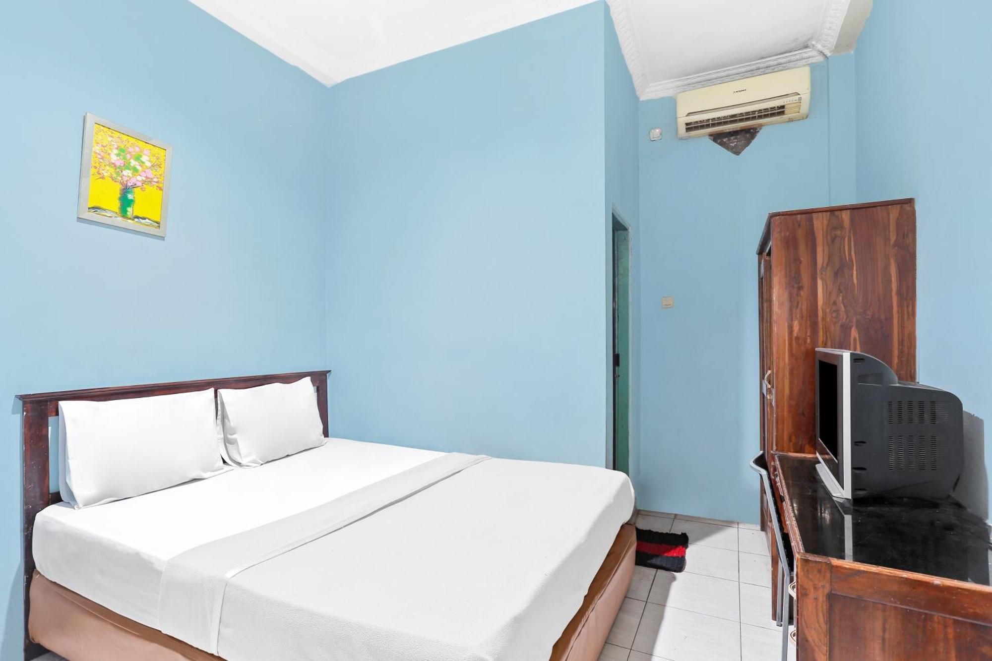 Oyo 93046 Hotel Fortuna Parepare Экстерьер фото