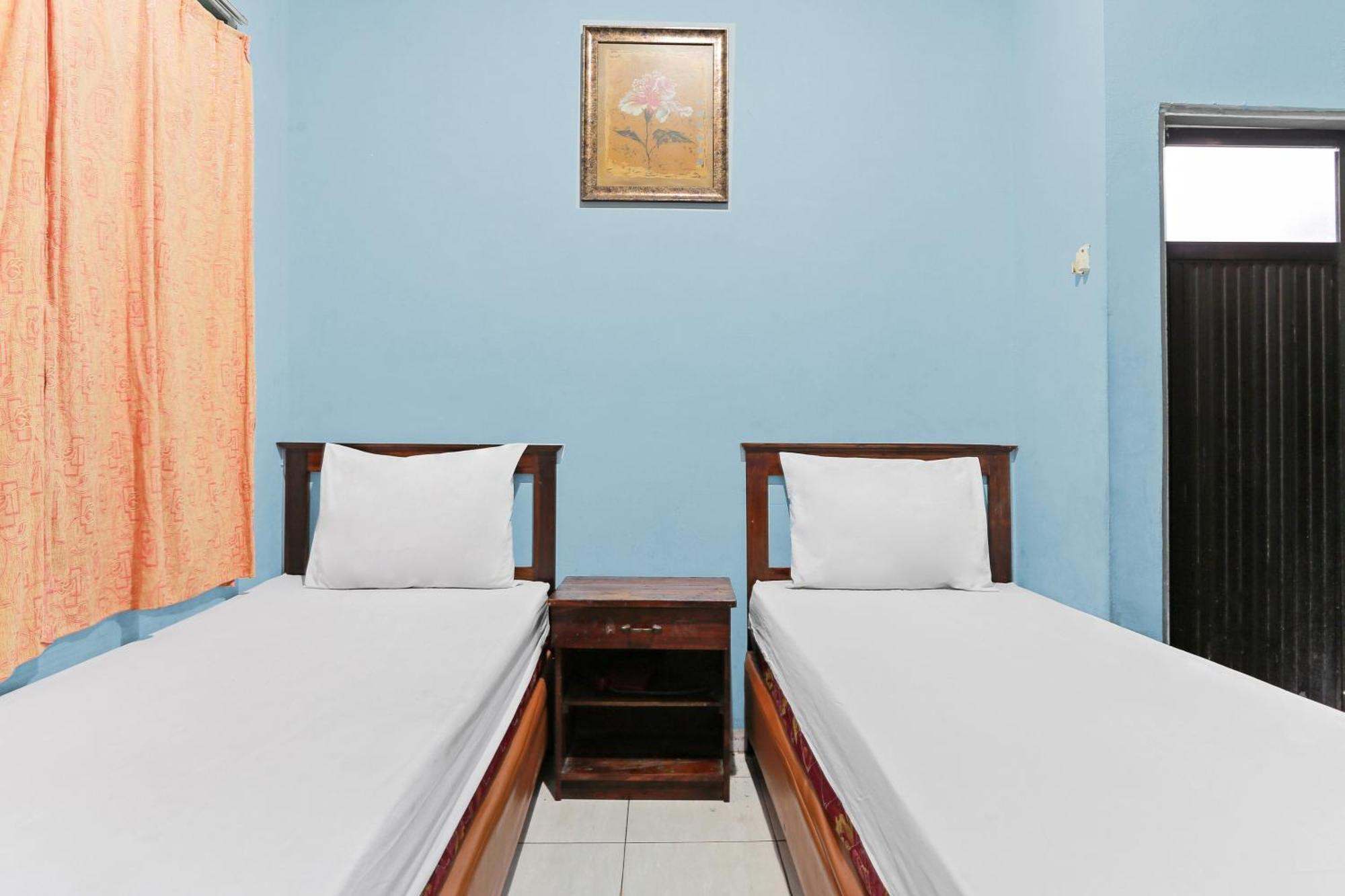 Oyo 93046 Hotel Fortuna Parepare Экстерьер фото