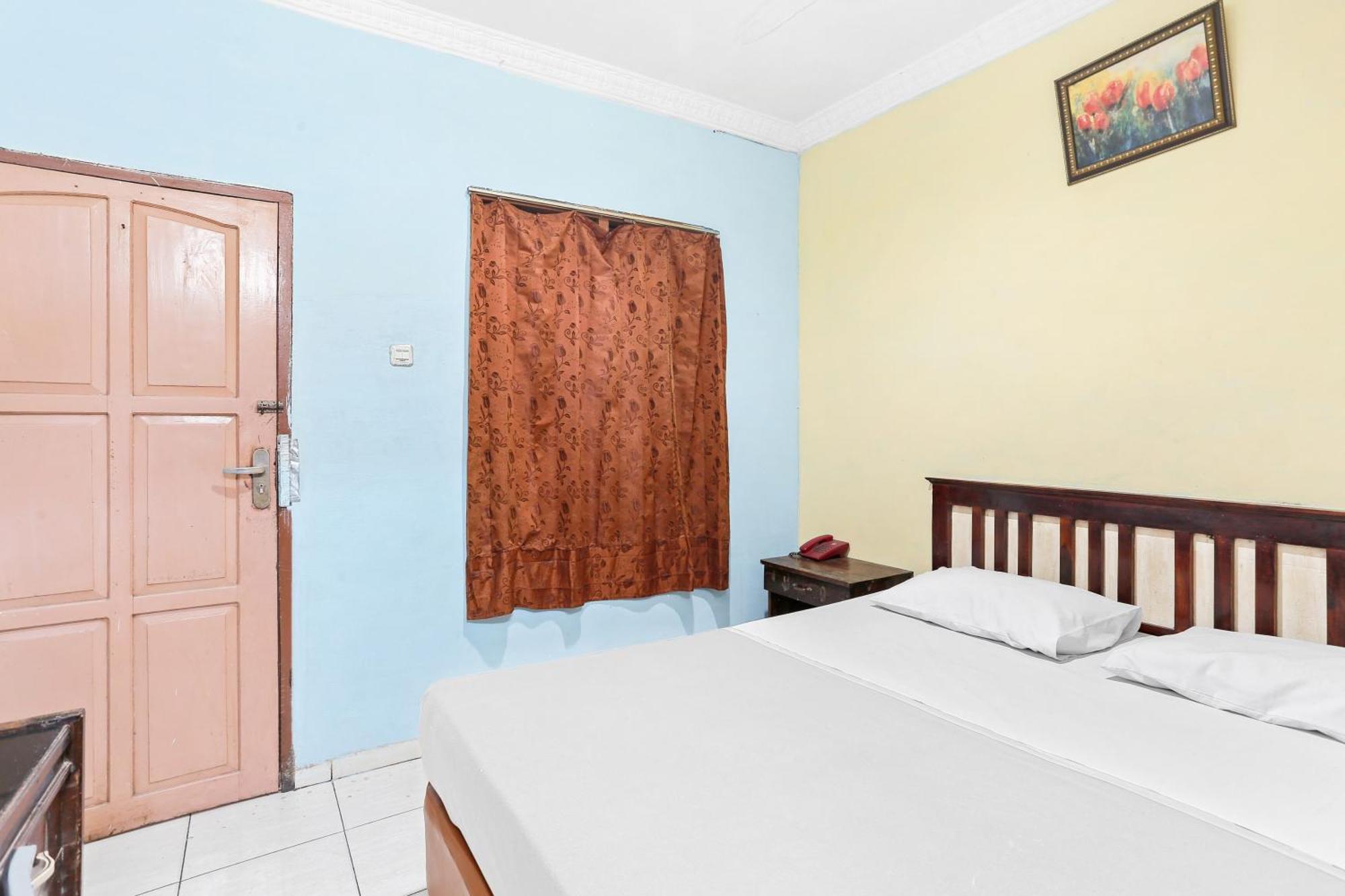 Oyo 93046 Hotel Fortuna Parepare Экстерьер фото